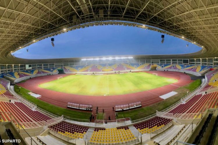 Detail Gambar Stadion Lapangan Sepak Bola Di Indonesia Nomer 9