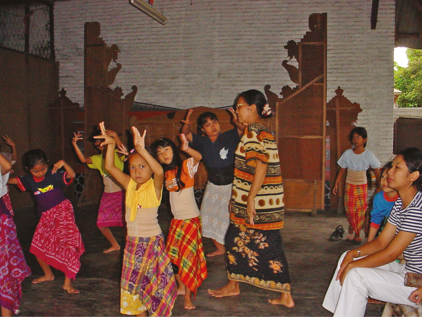 Detail Gambar Tari Tari Daerah Tradisional Filipina Carinosa Nomer 12