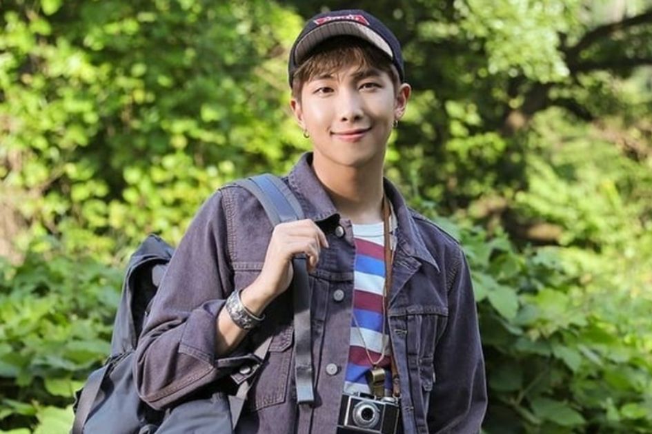 Detail Gambar Tas Bts Dan Army Untuk Liburan Nomer 22