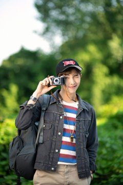 Detail Gambar Tas Bts Dan Army Untuk Liburan Nomer 36