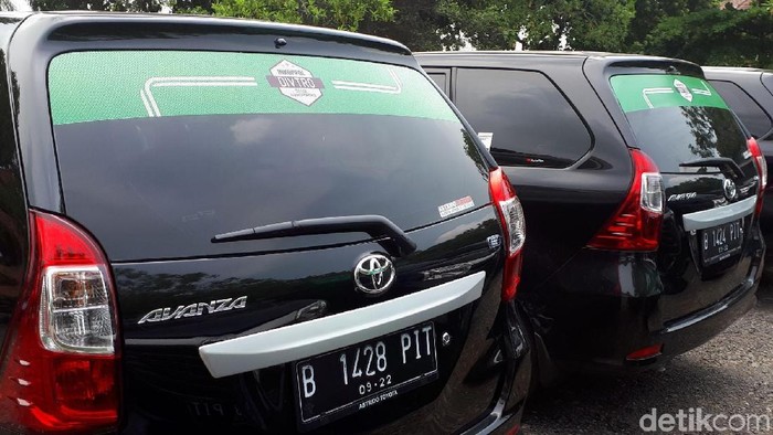 Detail Gambar Taxi Online Yang Beroperasi Di Bandara Nomer 31