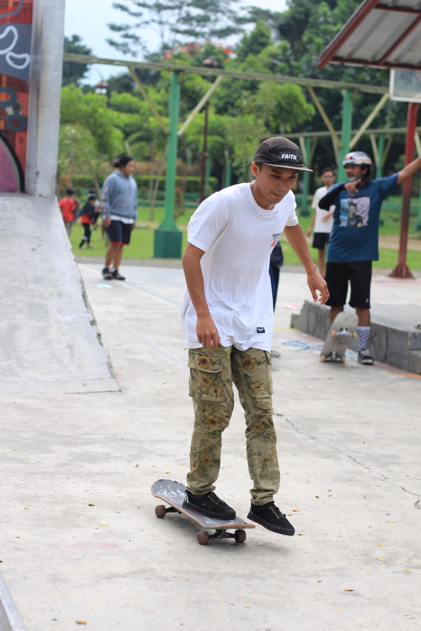 Detail Gaya Anak Skate Nomer 24