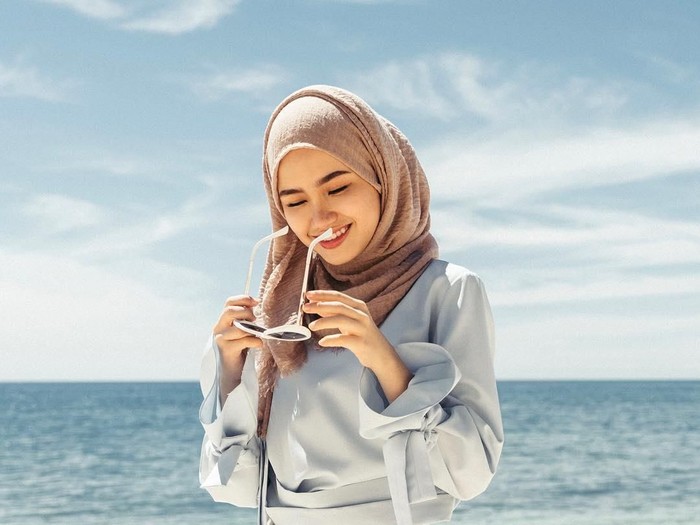 Detail Gaya Foto Ala Selebgram Berhijab Nomer 23