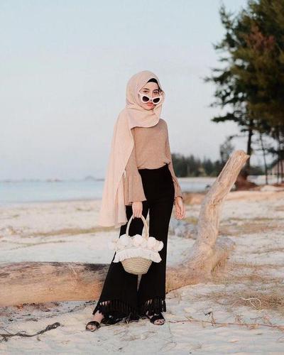 Detail Gaya Foto Ootd Hijab Nomer 31