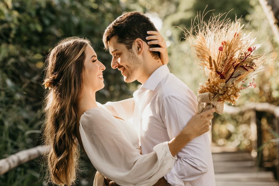 Detail Gaya Foto Pasangan Romantis Nomer 5