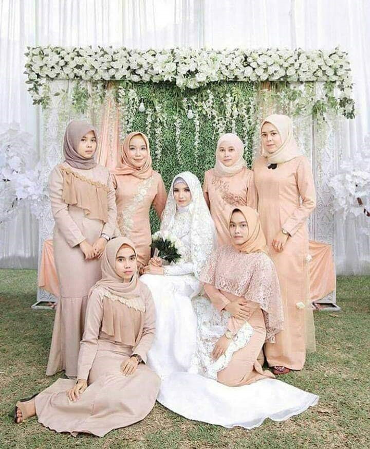 Detail Gaya Foto Pengantin Dan Pagar Ayu Nomer 6