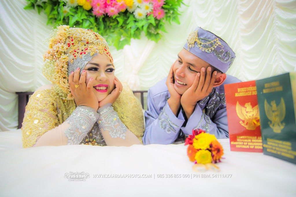 Detail Gaya Foto Pengantin Di Pelaminan Nomer 11