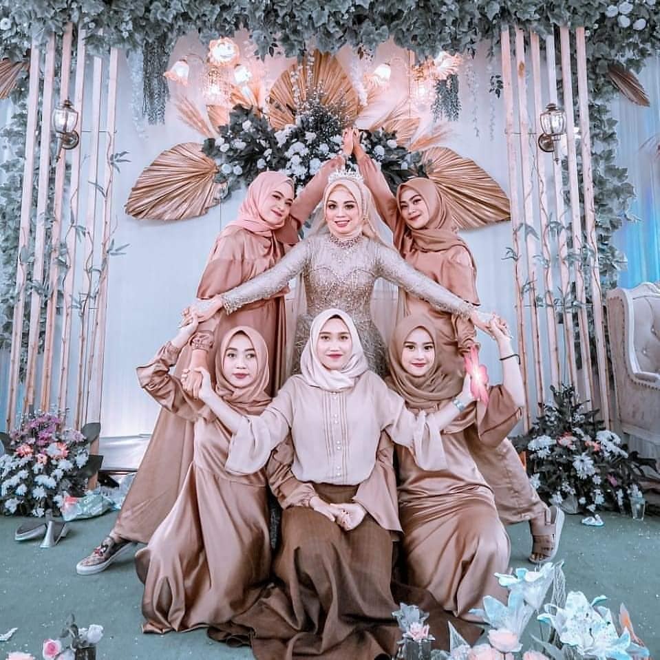 Detail Gaya Foto Pengantin Kekinian Nomer 20