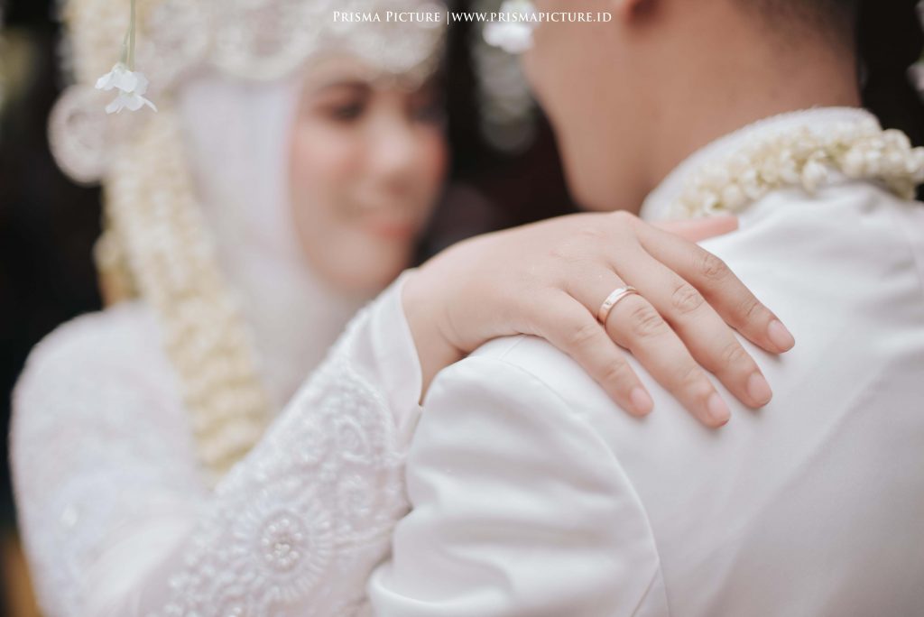 Detail Gaya Foto Pengantin Kekinian Nomer 21