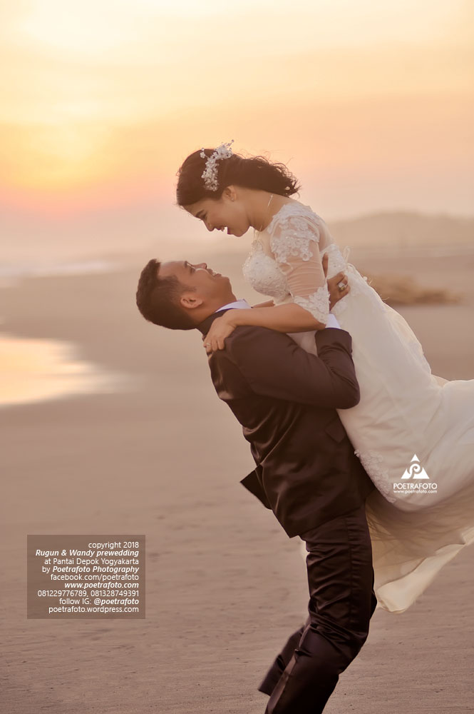 Detail Gaya Foto Prewed Di Pantai Nomer 31