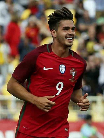 Detail Gaya Rambut Andre Silva Nomer 18