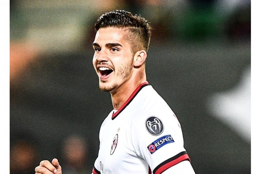 Detail Gaya Rambut Andre Silva Nomer 8