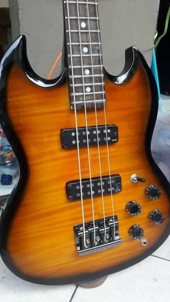 Detail Gitar Bass Keren Nomer 32