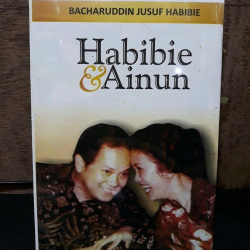 Detail Habibie Ainun Buku Nomer 15