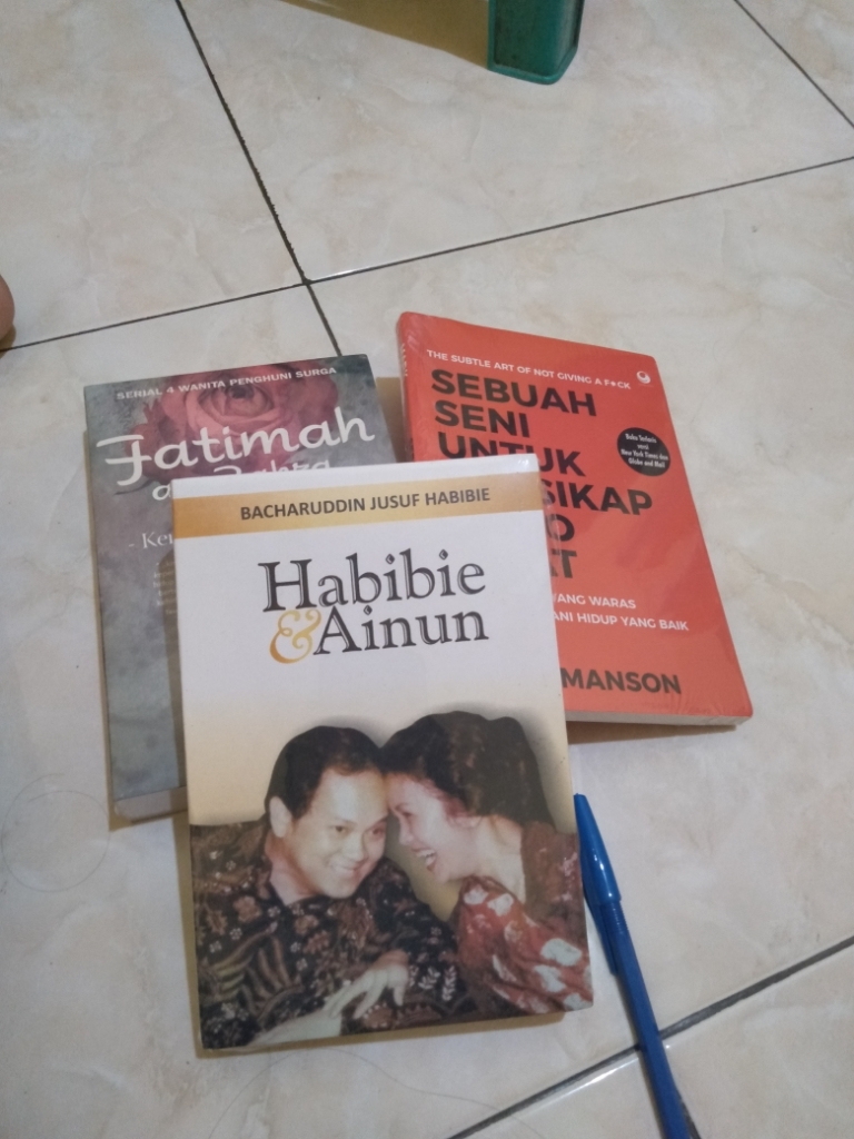 Detail Habibie Ainun Buku Nomer 40