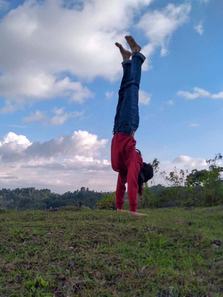 Detail Handstand Adalah Berdiri Dengan Nomer 38