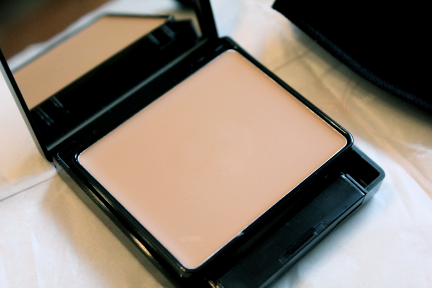 Detail Harga Bedak Benefit Hello Flawless Nomer 41