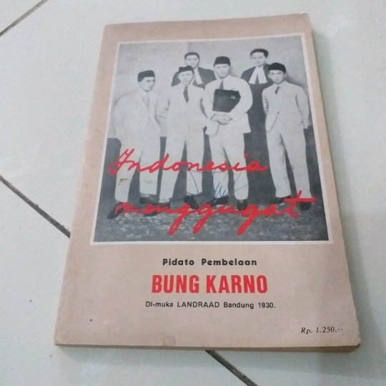 Detail Harga Buku Indonesia Menggugat Nomer 25