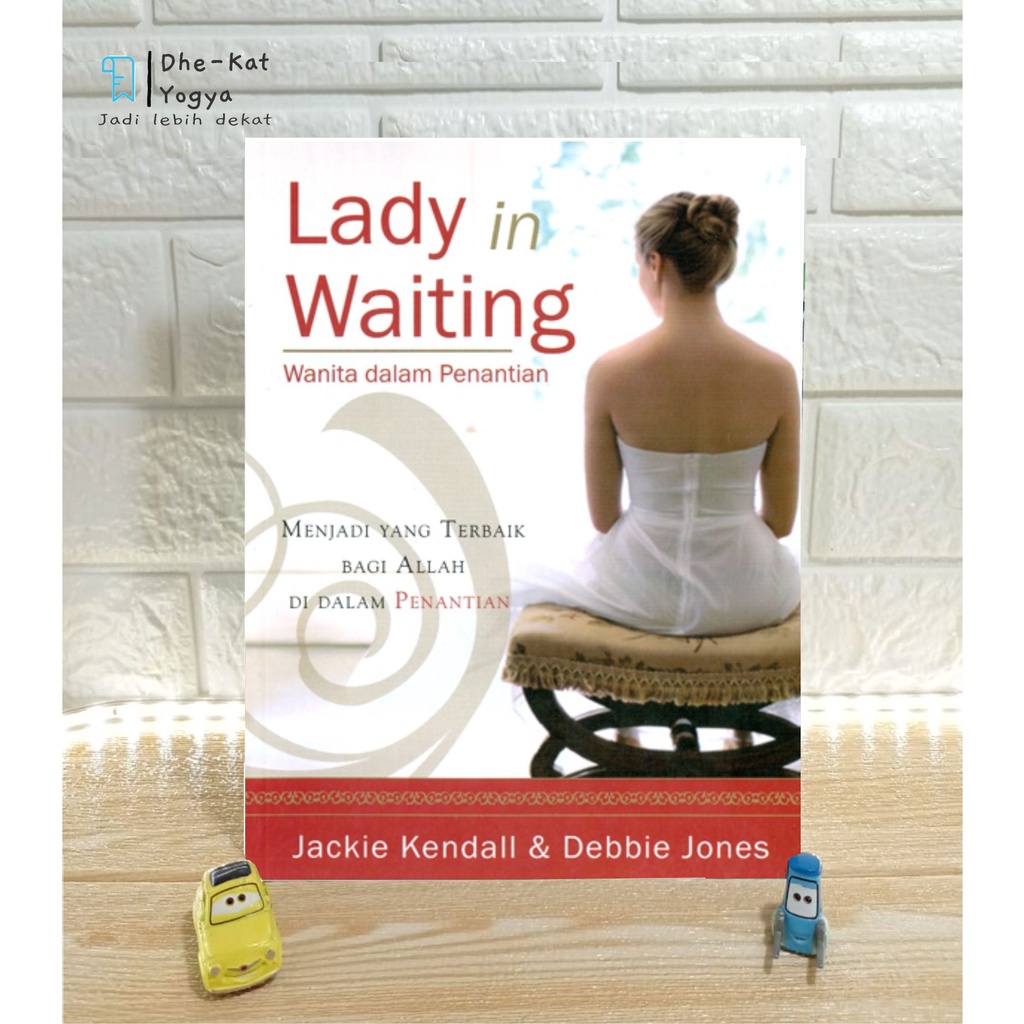 Detail Harga Buku Lady In Waiting Nomer 42