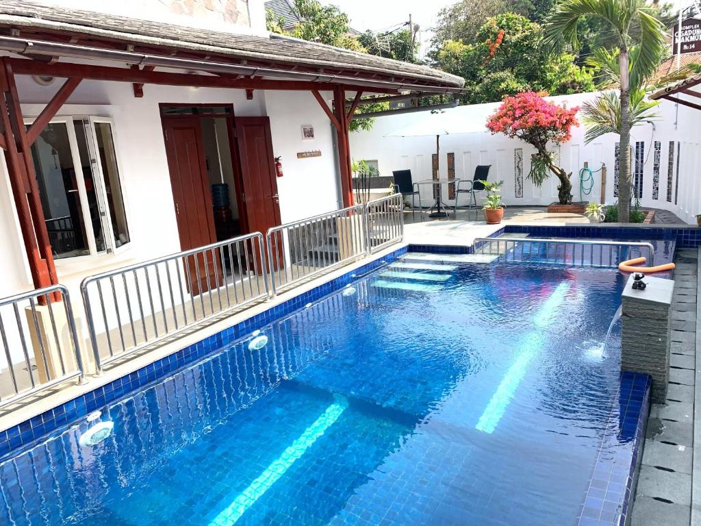 Detail Harga Kolam Renang Rumah Ibu Nomer 38