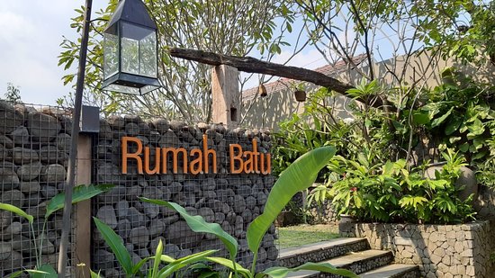 Detail Harga Renang Di Rumah Batu Solo Nomer 18