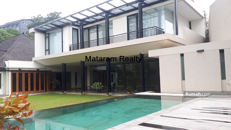 Detail Harga Rumah Yang Ada Kolam Renang Nomer 10