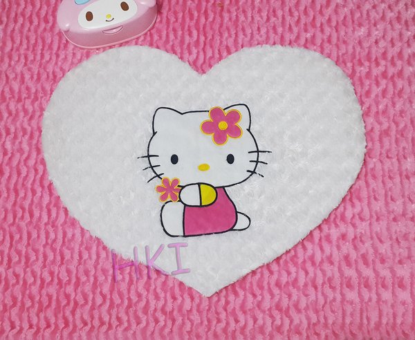 Detail Hati Hello Kitty Nomer 13