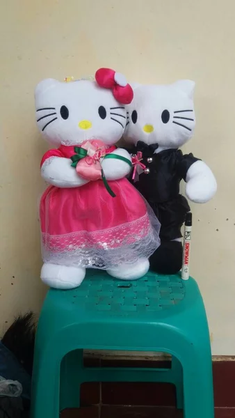 Detail Hello Kitty Warna Ungu Nomer 16