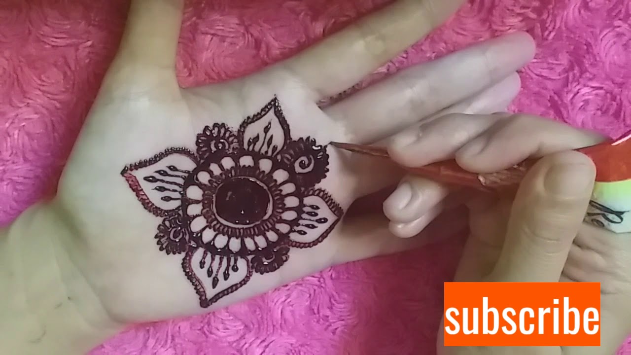 Detail Henna Simple Di Telapak Tangan Nomer 17