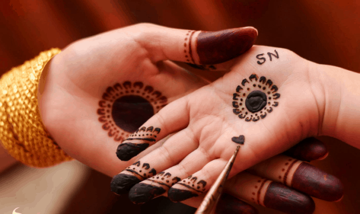 Detail Henna Telapak Tangan Simple Dan Mudah Nomer 13