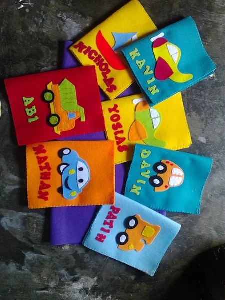 Detail Hiasan Sampul Buku Nomer 32