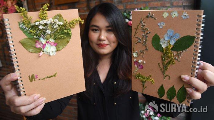 Detail Hiasan Sampul Buku Nomer 5