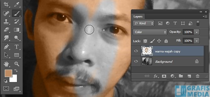 Detail Background Hitam Putih Objek Berwarna Di Photoshop Nomer 29