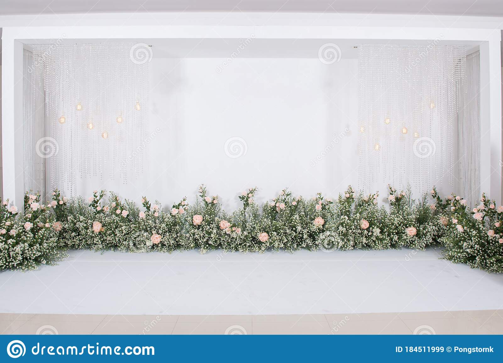 Detail Background Indoor Wedding Nomer 29