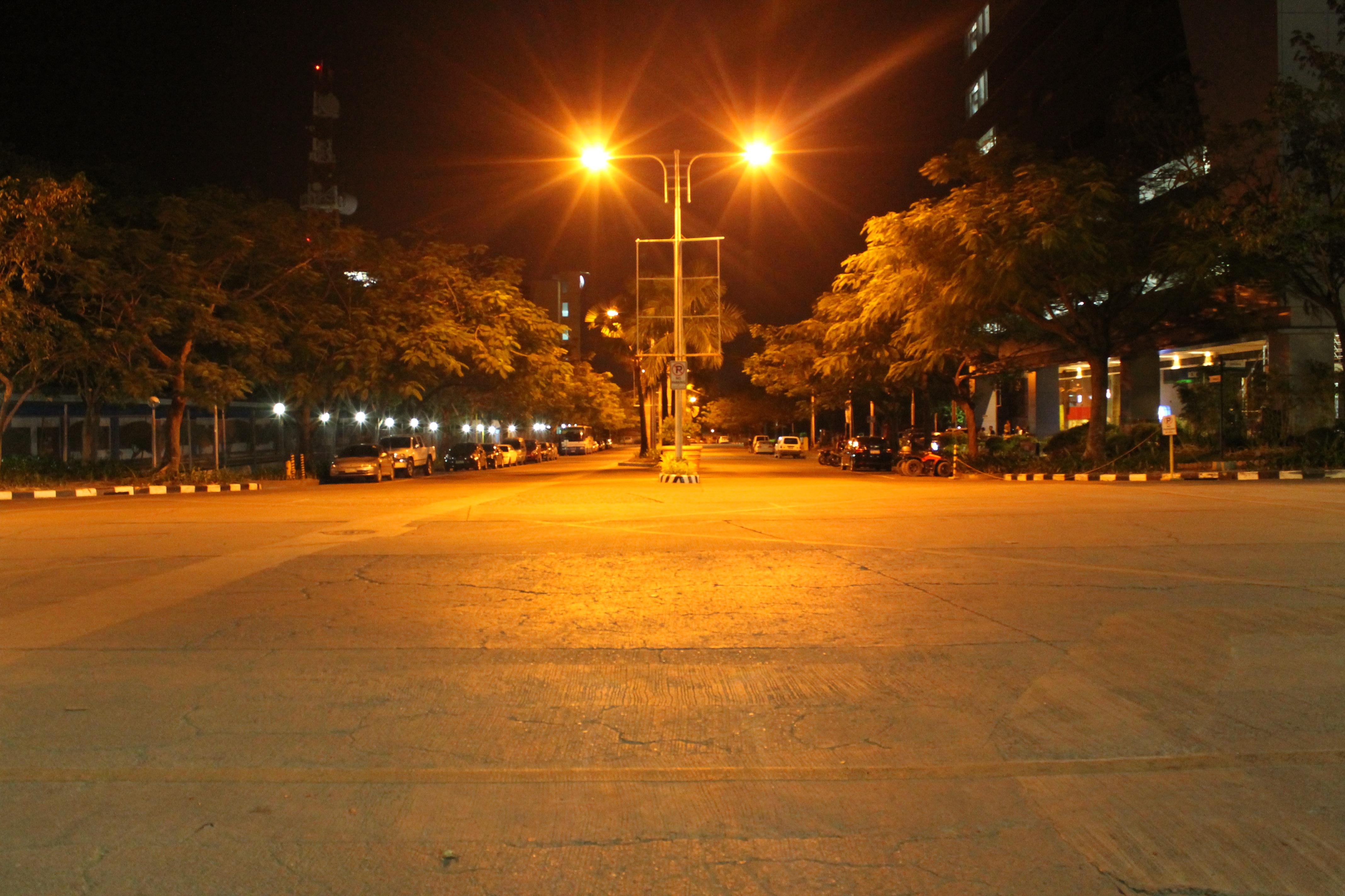 Background Jalan Malam - KibrisPDR