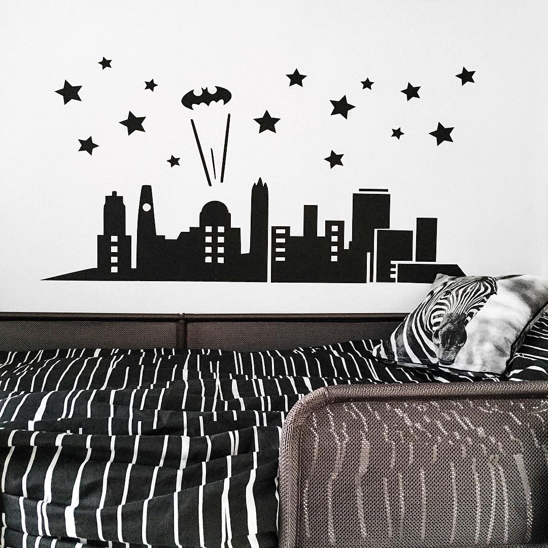 Background Kamar Hitam Putih - KibrisPDR