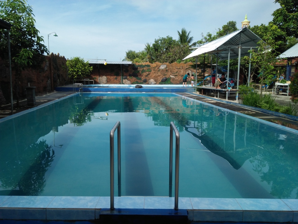 Detail Background Kolam Renang Nomer 49