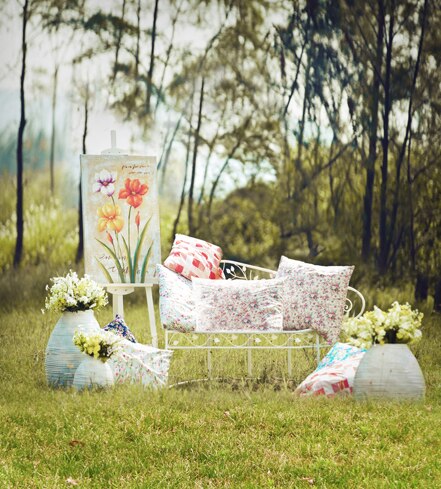 Detail Background Kursi Studio Nomer 45