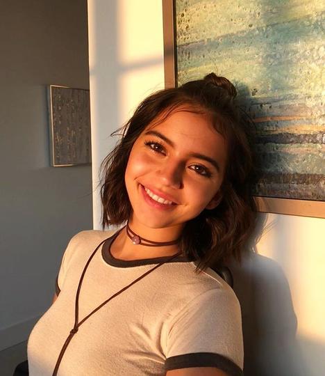 Detail Isabela Moner Film Dan Acara Tv Nomer 24