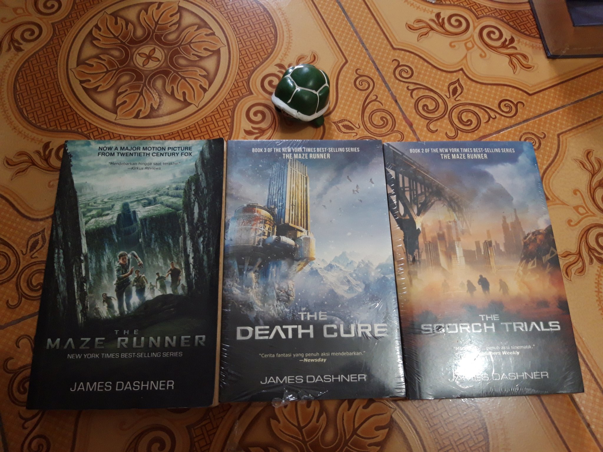 Detail James Dashner Buku Nomer 35