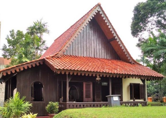 Detail Jelaskan Fungsi Atap Rumah Nomer 8