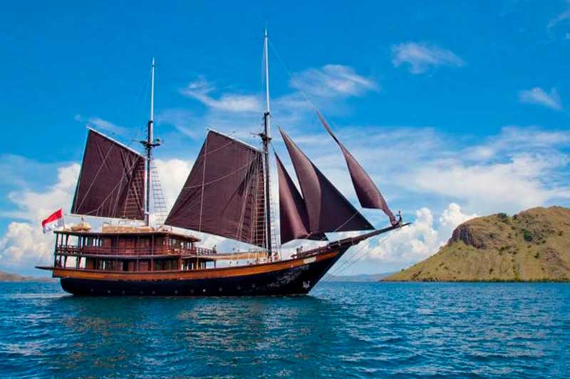 Detail Kapal Layar Tradisional Nomer 18