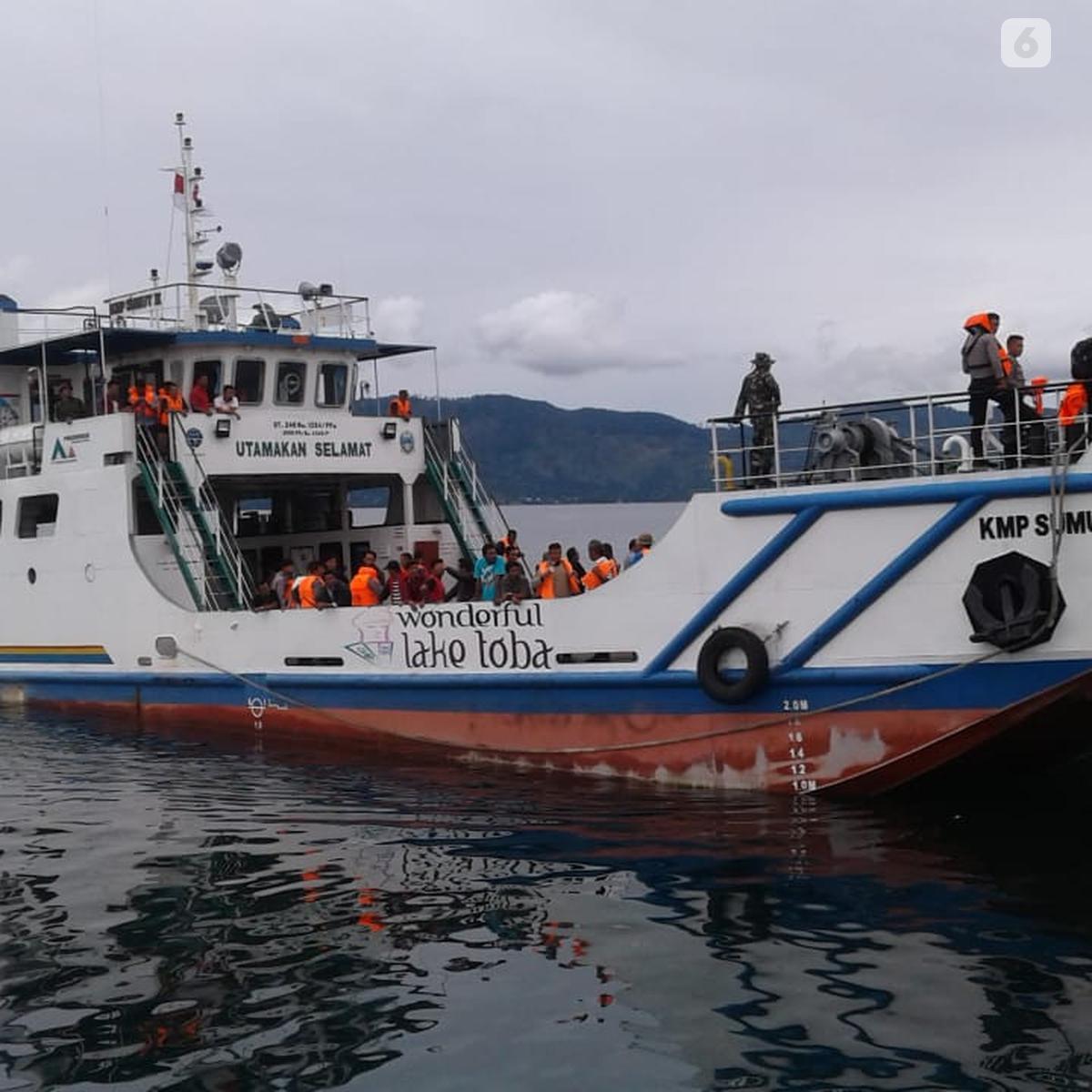 Detail Kapal Motor Tenggelam Di Danau Toba Nomer 34