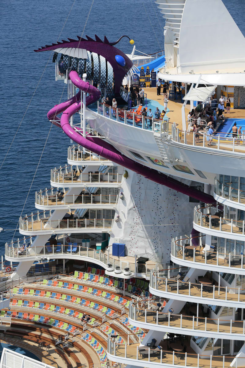 Detail Kapal Pesiar Symphony Of The Seas Nomer 35