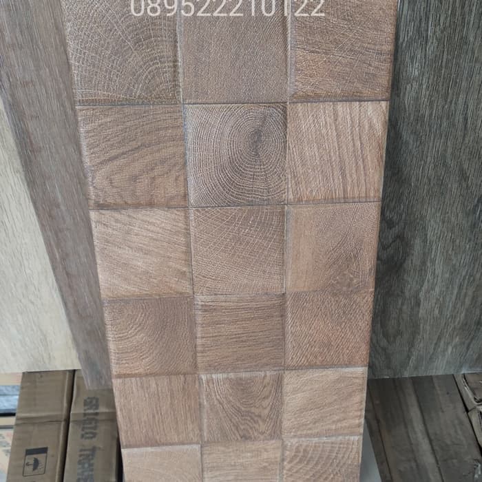 Detail Keramik Motif Kayu Untuk Dinding Nomer 9