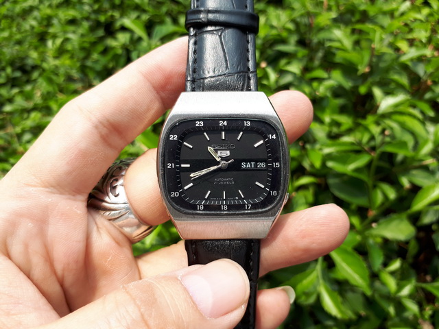 Detail Kolektor Jam Antik Nomer 4