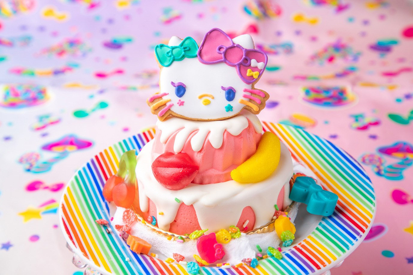 Detail Kue Hello Kitty Terbesar Nomer 41