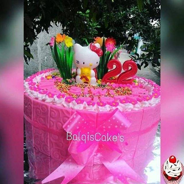 Detail Kue Pernikahan Hello Kitty Nomer 47