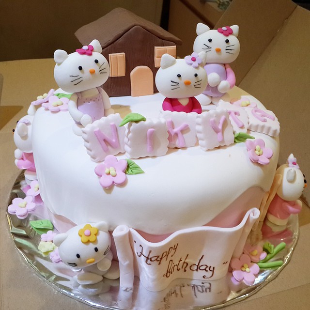 Detail Kue Tart Ulang Tahun Hello Kitty Nomer 28