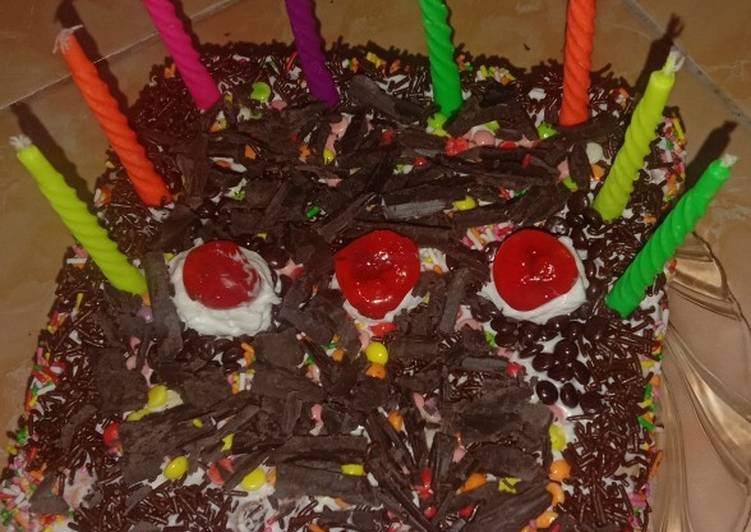 Detail Kue Ulang Tahun Persegi Sederhana Nomer 31